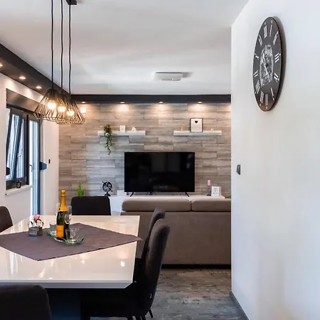 Apartman Gabrijela Muntić Exteriör bild